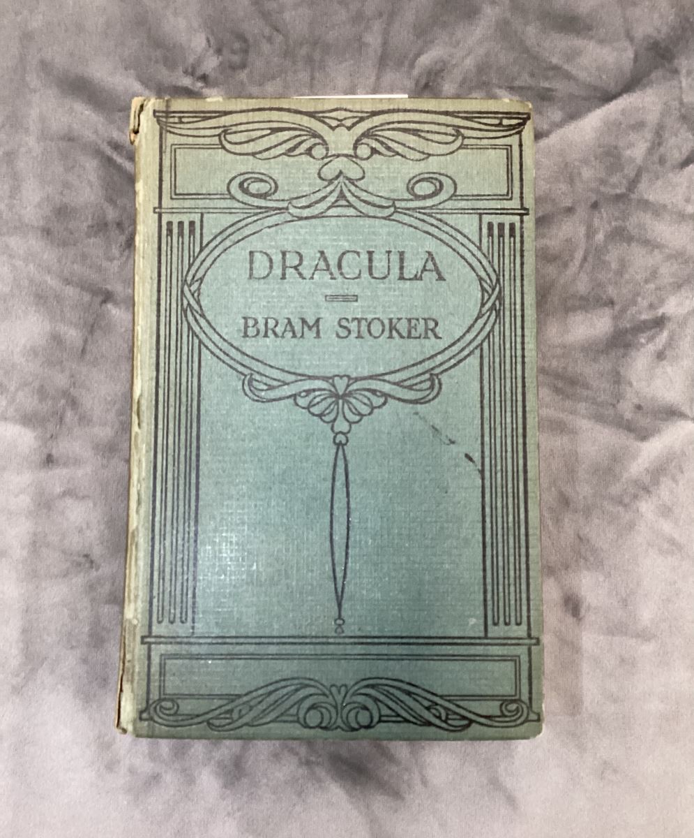 Cover of the book Dracula by Bram Stoker